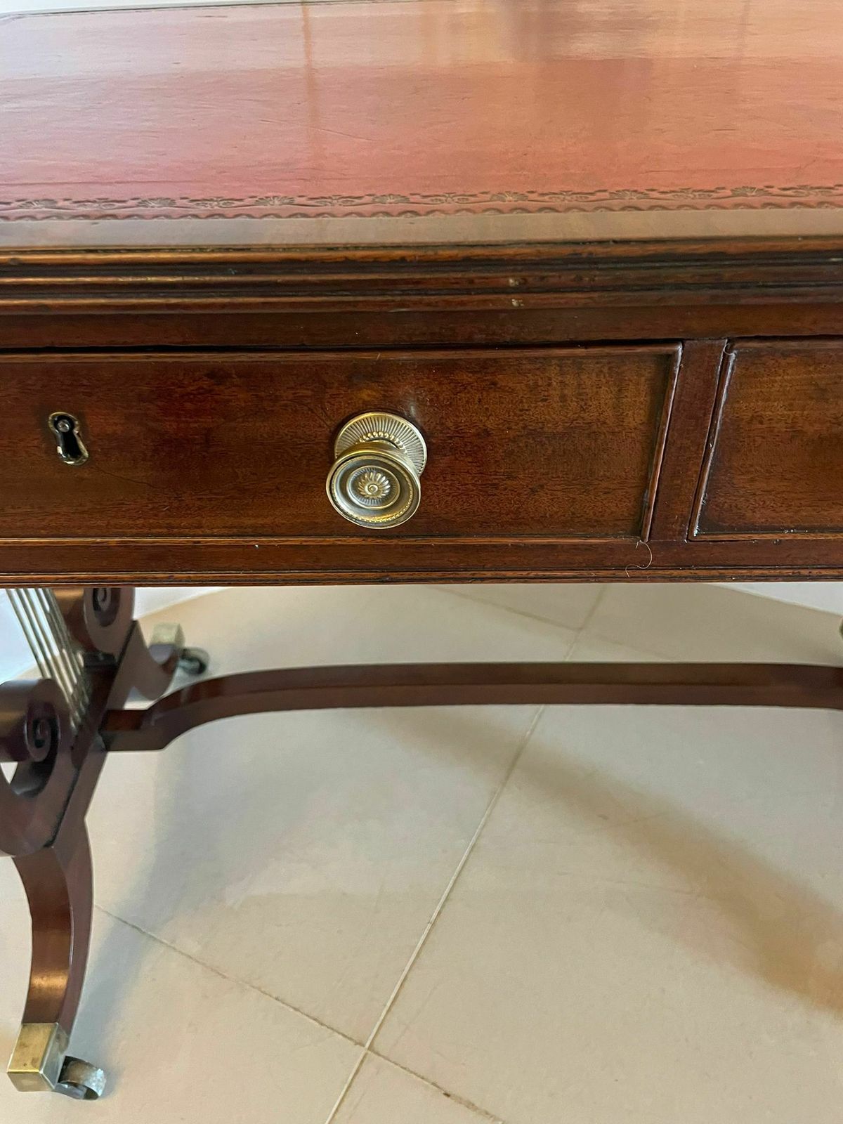 Superb Quality Antique 19th Century Mahogany Writing Desk photo vinterior