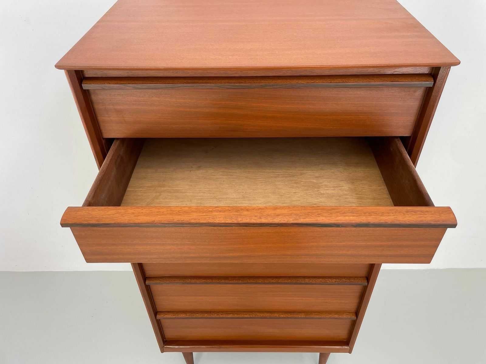 Vintage Austin Suite Chest Of Drawers. photo 1079.0