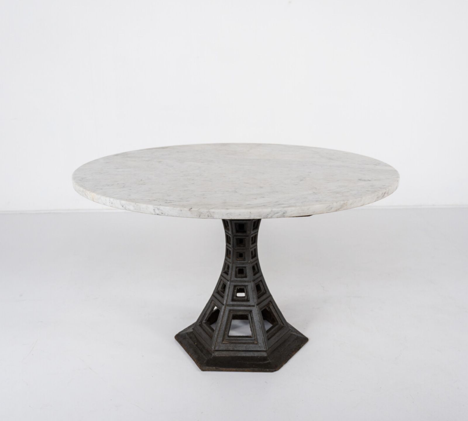 Prospettica Dining Table By Paolo Portoghesi