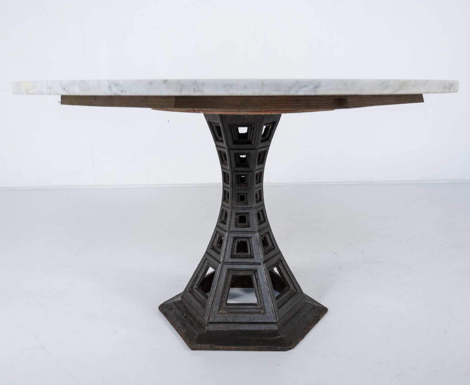 Prospettica Dining Table By Paolo Portoghesi photo buy