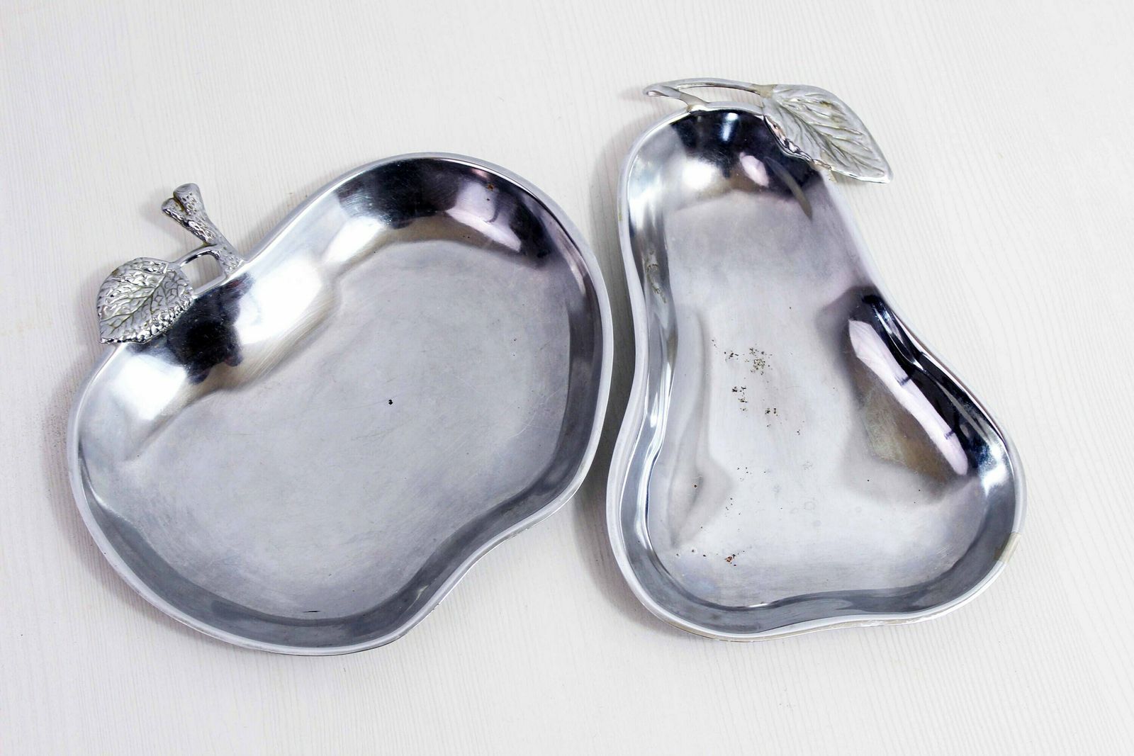 Duo Of "Apple And Pear" Pockets In Silver Metal From The 60s/70s. photo furniture