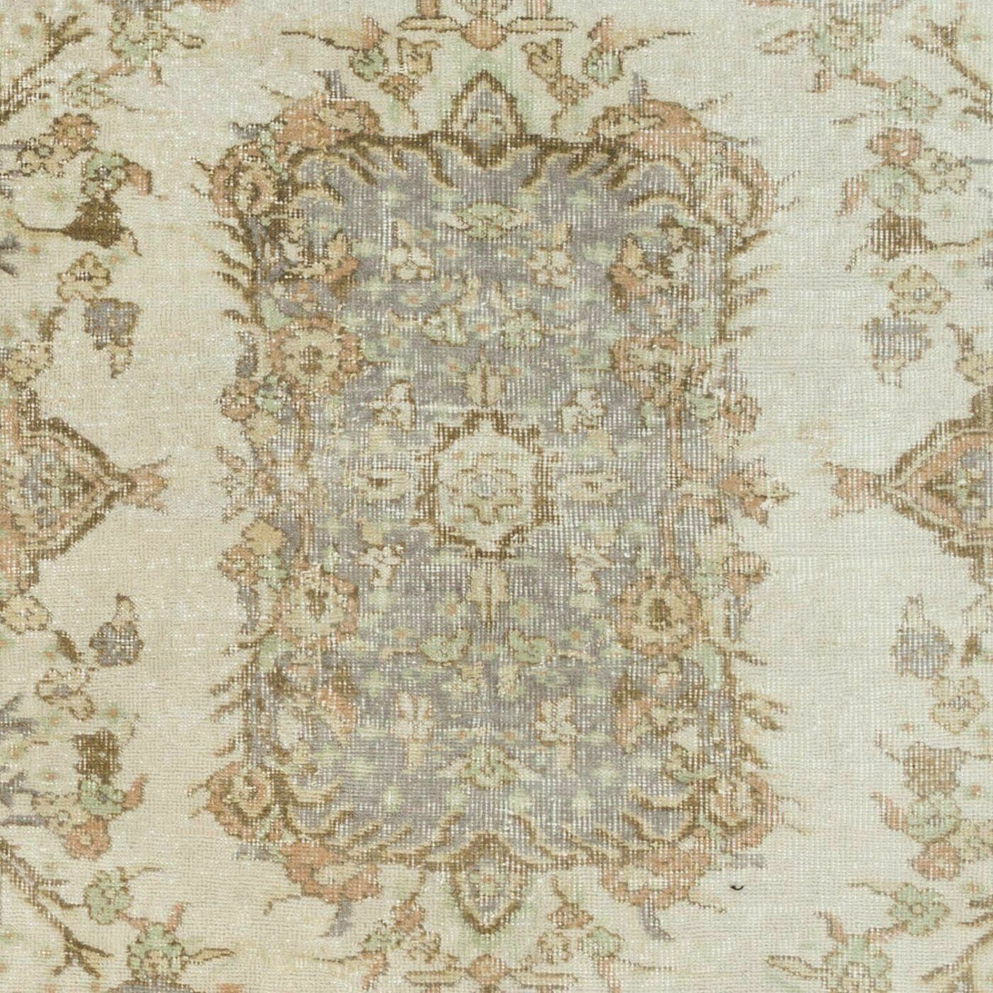 Mid 20th Century Hand Knotted Accent Rug From Central Anatolian photo Textiles