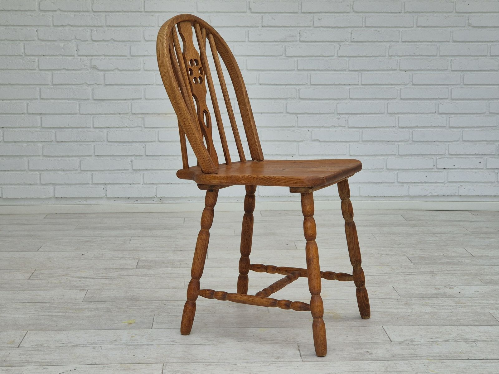 1960s, Set Of 4 Scandinavian Dining Chairs In Solid Oak Wood, Original Good Condition. photo vinterior