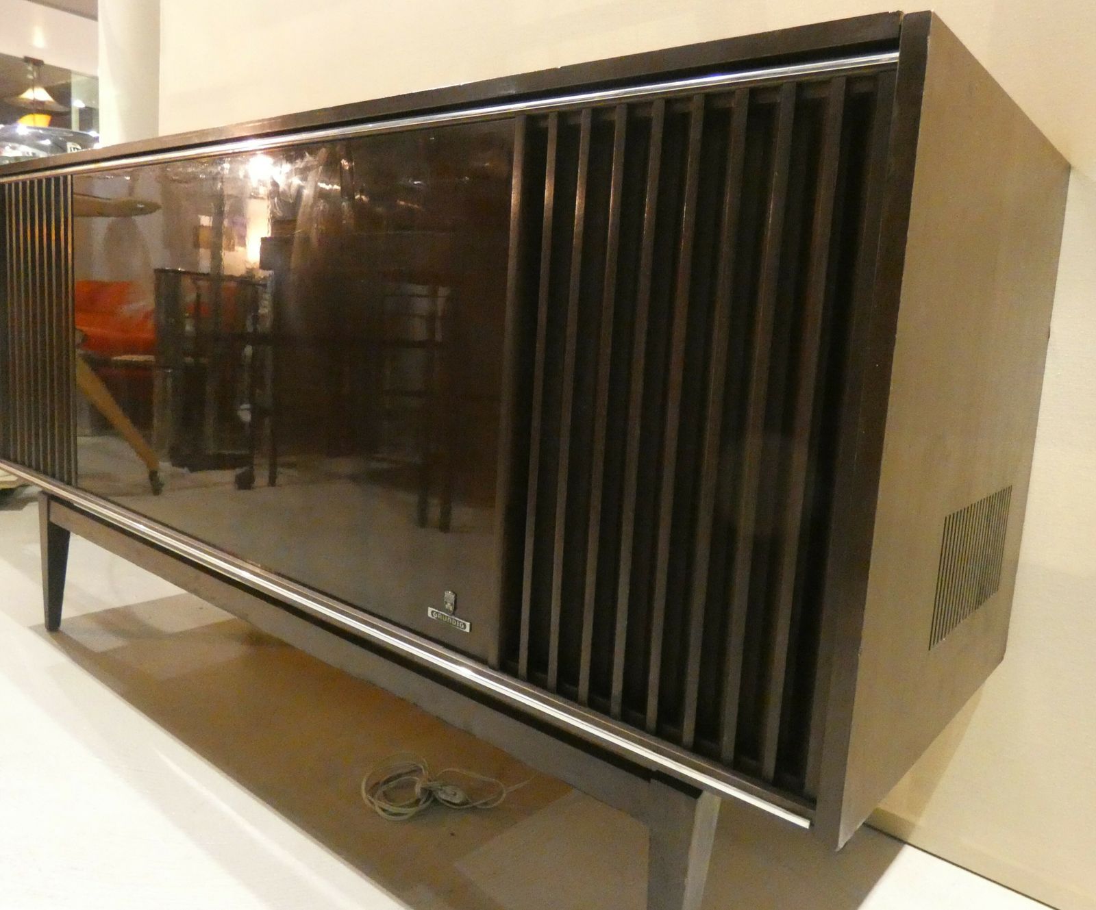 photo vintage German Radio And Turntable Console By Grundig, 1968