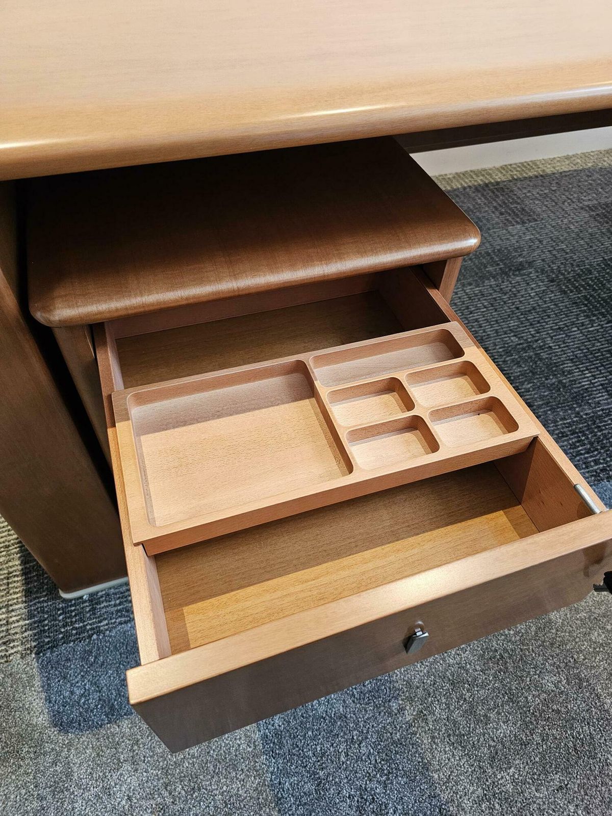 Large High Quality Stylish Desk With Meeting End & Pedestal, Gloss Finish, Veneered With Curved Edges photo buy