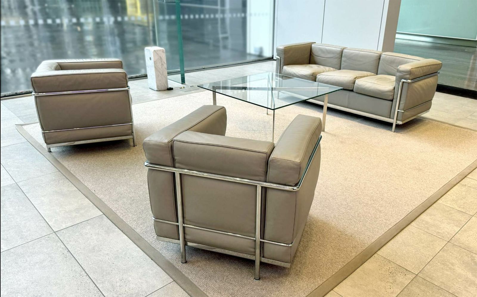 2 Fauteuil Grand Confort Petit Modèle Lc2 Three Seater Sofa & Two Armchairs Set By Le Corbusier For Cassina photo furniture