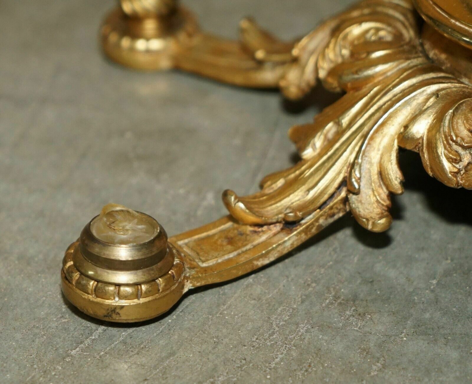 photo vinterior Exquisite Antique Circa 1900 Brass Side End Lamp Table With Thick Marble Top