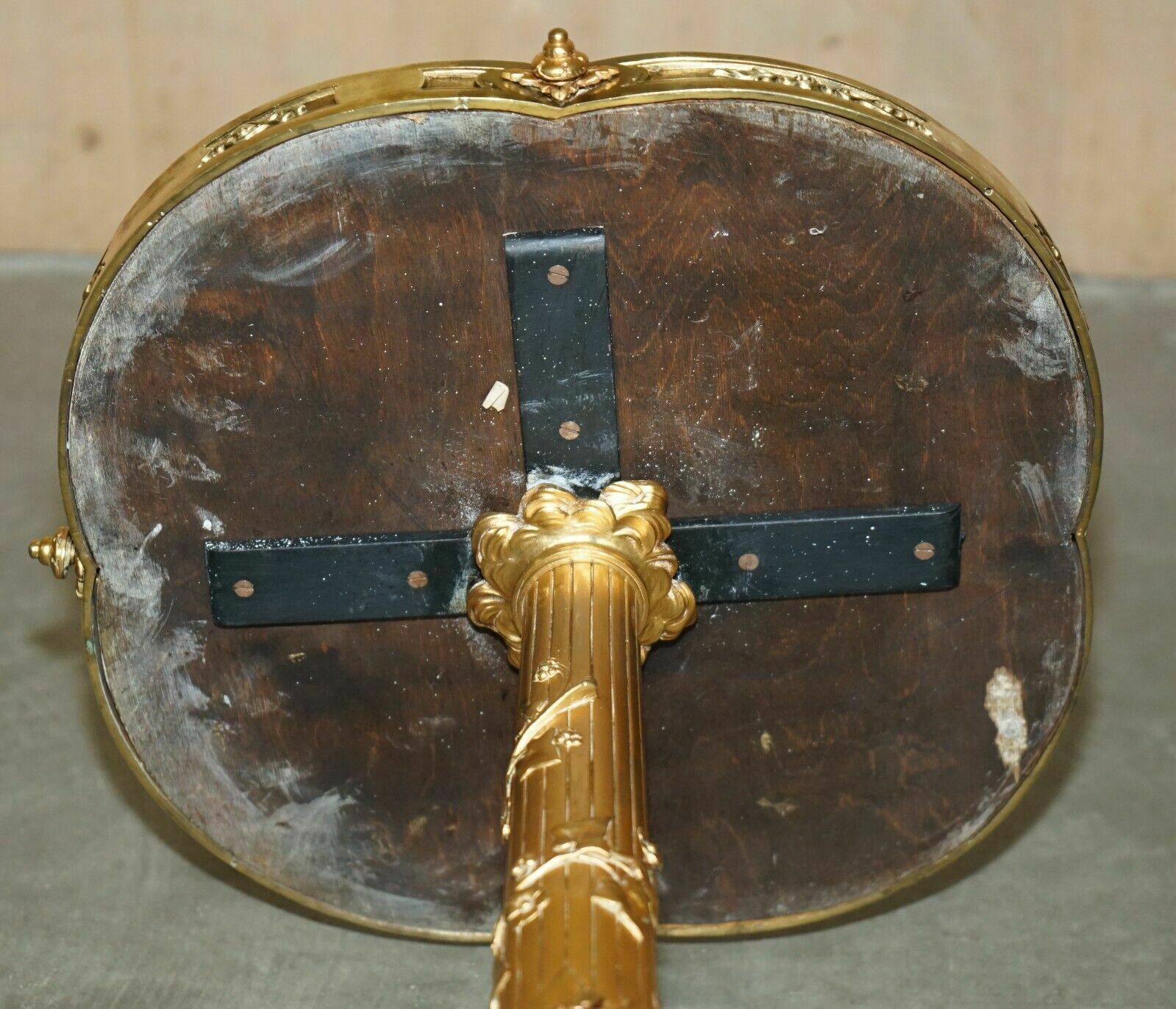 photo vintage Exquisite Antique Circa 1900 Brass Side End Lamp Table With Thick Marble Top