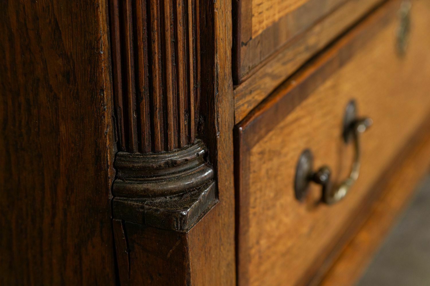 7648.0 Large English George III Oak & Mahogany Dresser Base photo