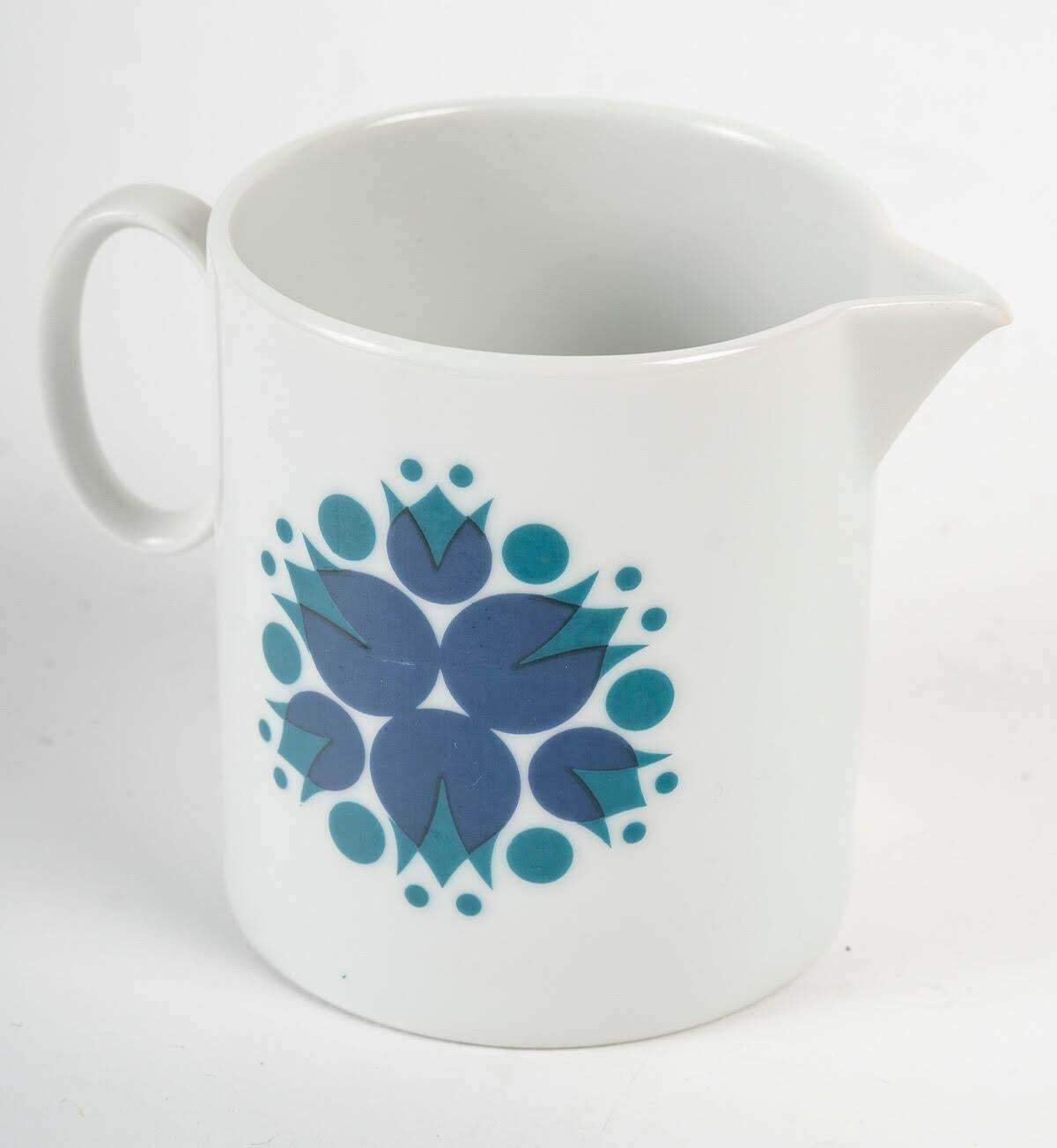 4 Porcelain Cups And Saucers From The 1960s By Maison Thomas. photo buy