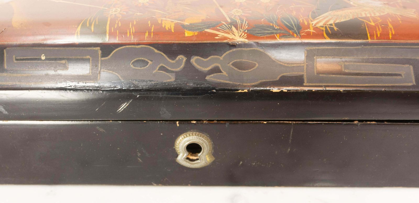 Chinese Lacquered Brush Box With Painted Birds, Late 19th Century photo vinterior