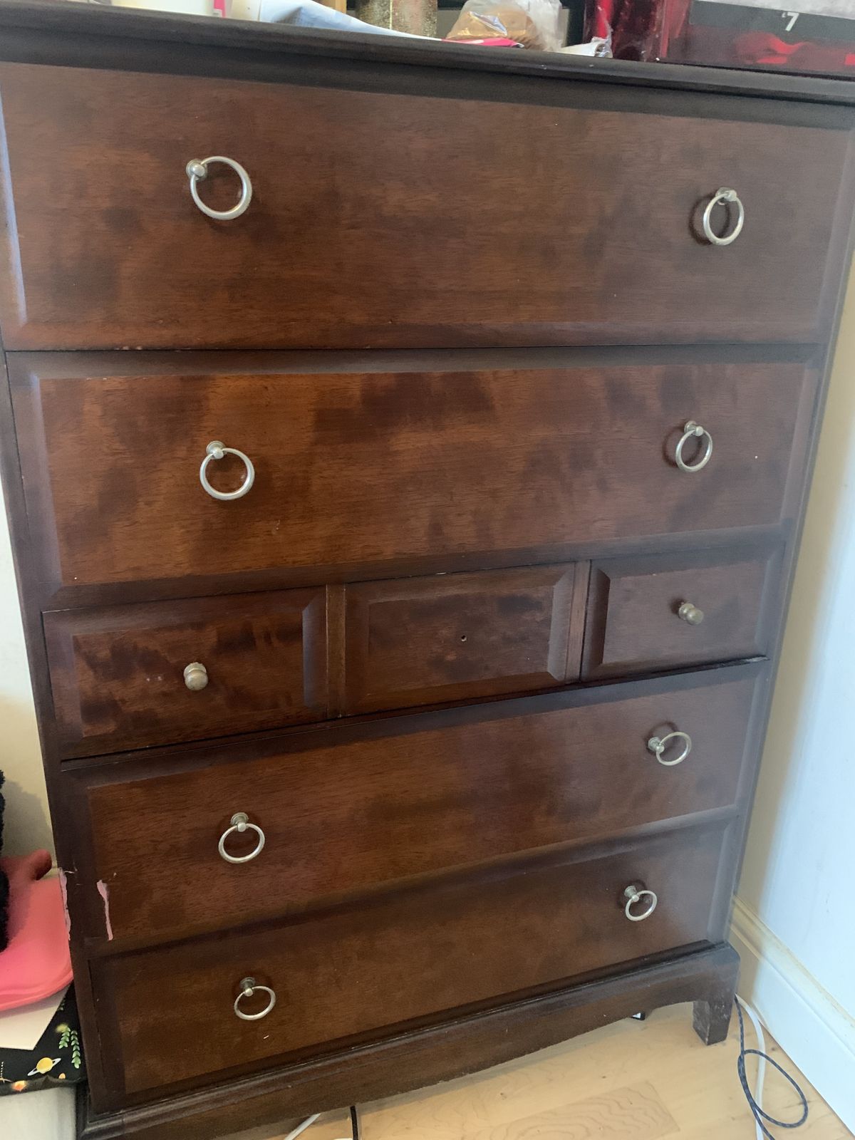 Stag Minstrel Mahogany Tall Chest Of Seven Drawers Four Large & Three Small photo for sale