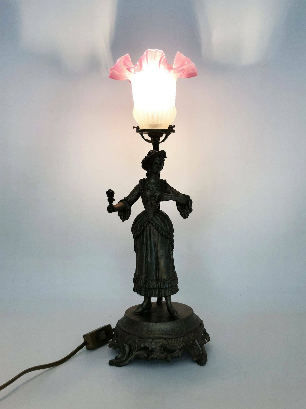 18th Century Nobility Woman Statue Lamp In Gilded Metal And Tulip photo furniture
