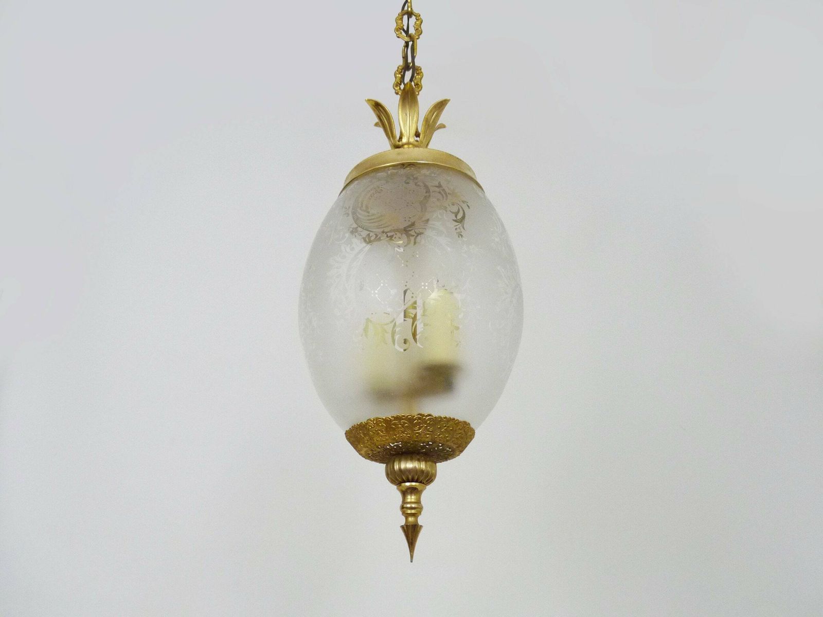 Suspension, Brass Chandelier And Engraved Glass Globe With 2 Lights. Louis XV Style photo 182.0