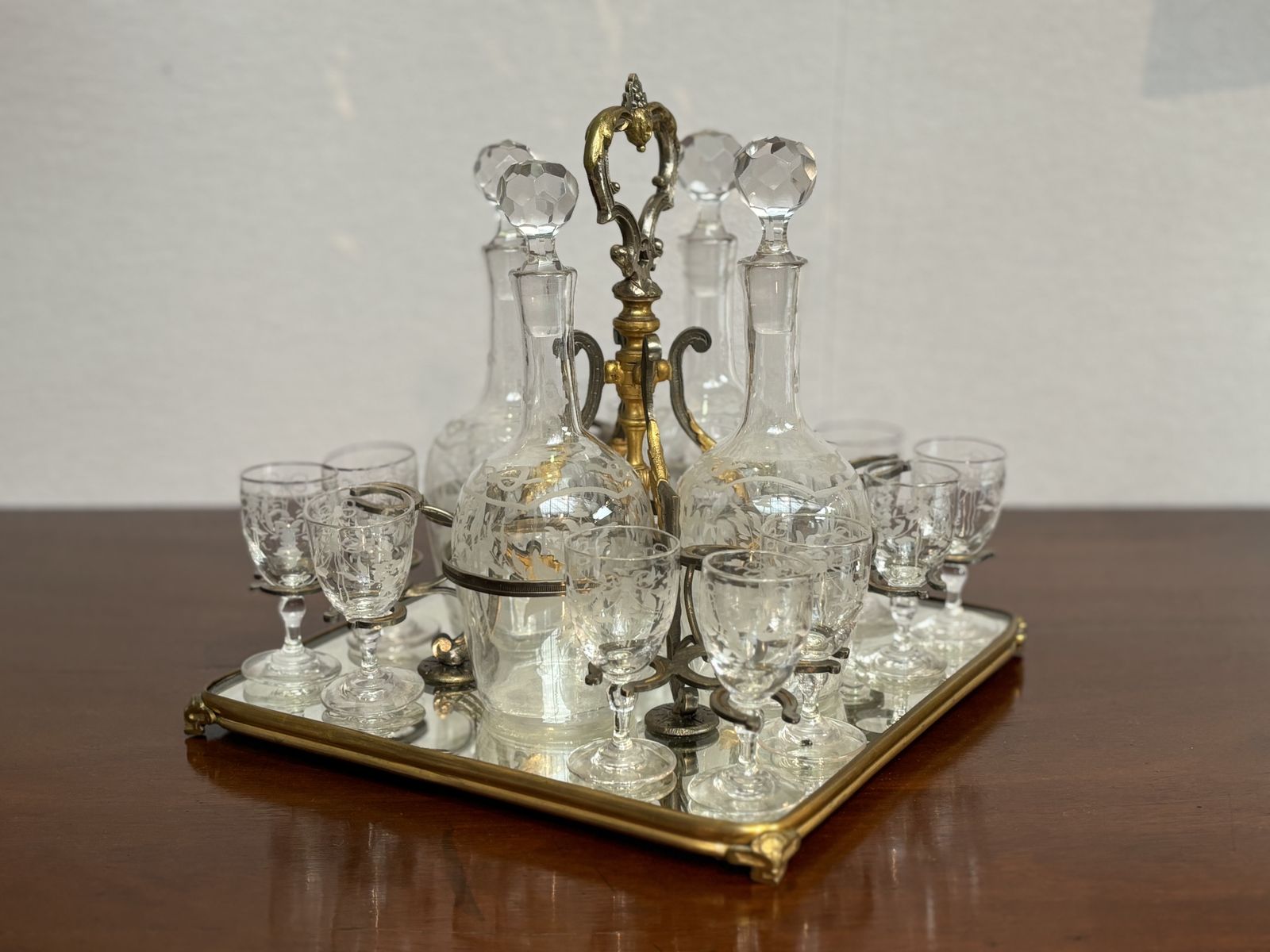19th Century French Colonial Glass Cave à Liqueur Tantalus photo vintage