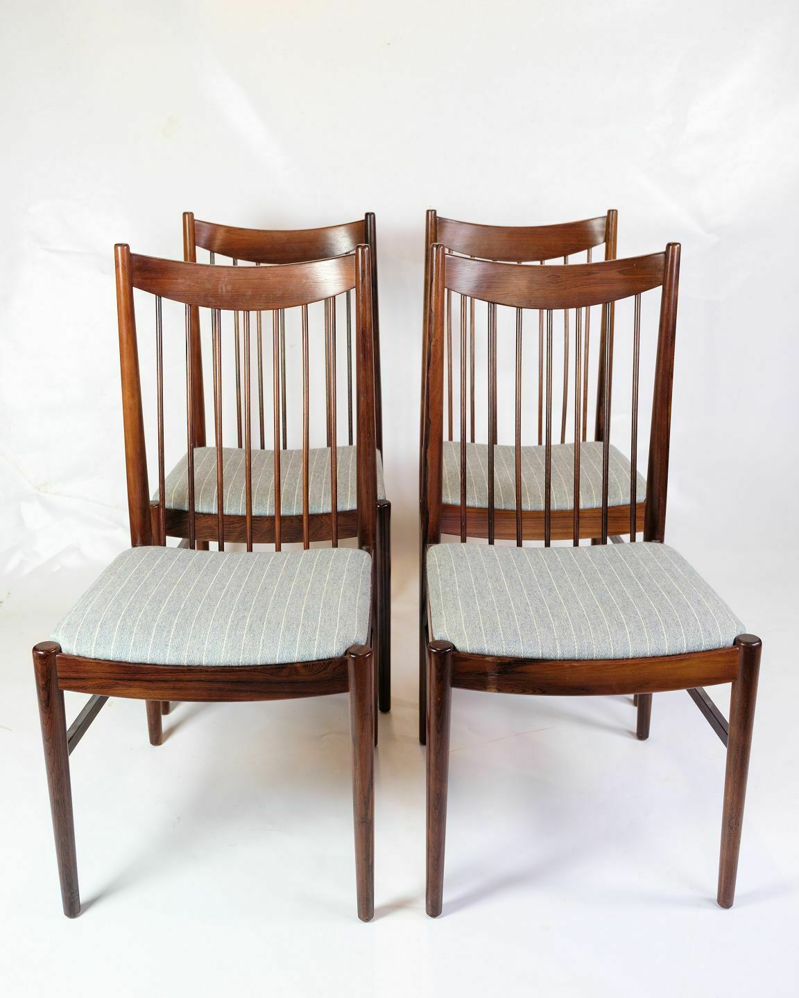 Set Of 8 Dining Charis Model 422  In Rosewood & Gray Fabric By Arne Vodder From 1960s