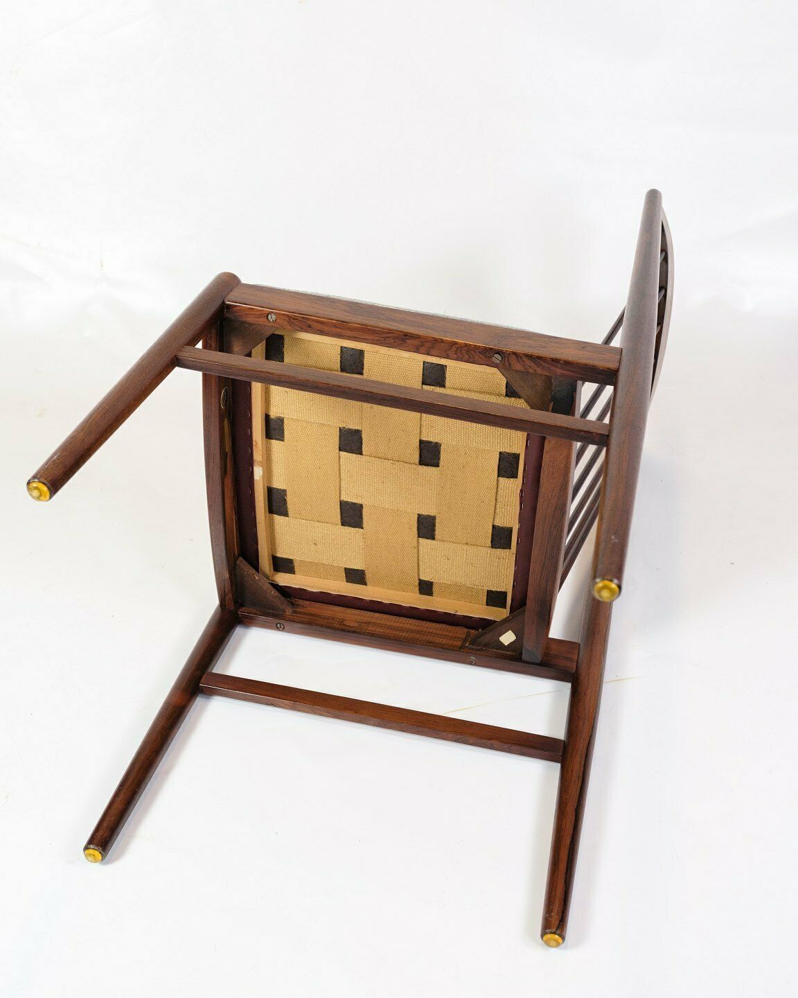 photo furniture Set Of 8 Dining Charis Model 422  In Rosewood & Gray Fabric By Arne Vodder From 1960s