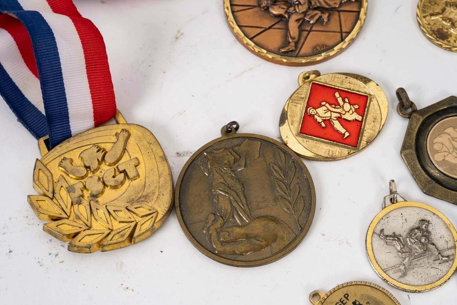 Set Of 25 Sports Medals, 20th Century. photo 392.0