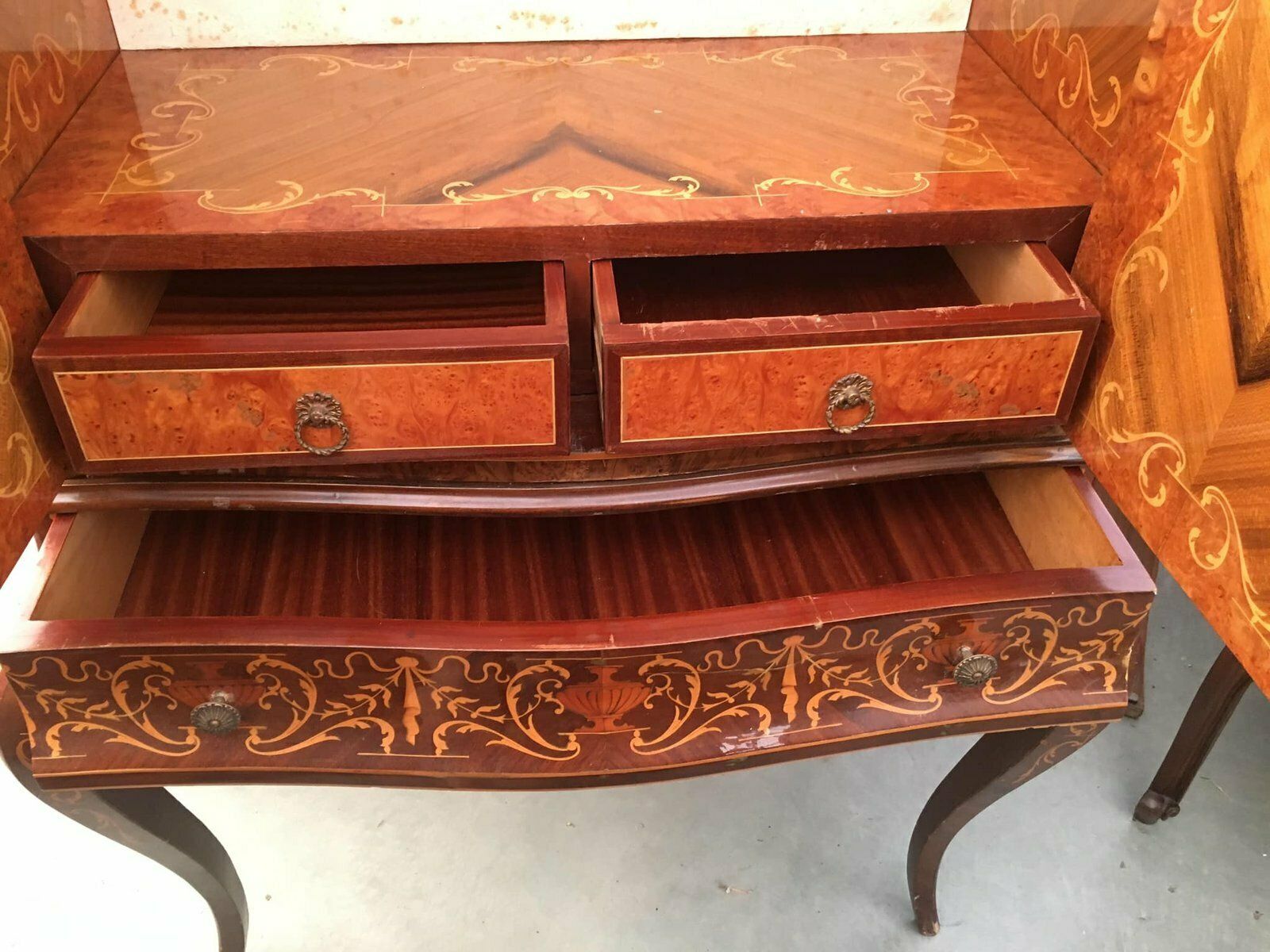 photo furniture Vintage Italian Inlaid Burr Cocktail Cabinet, 1950s