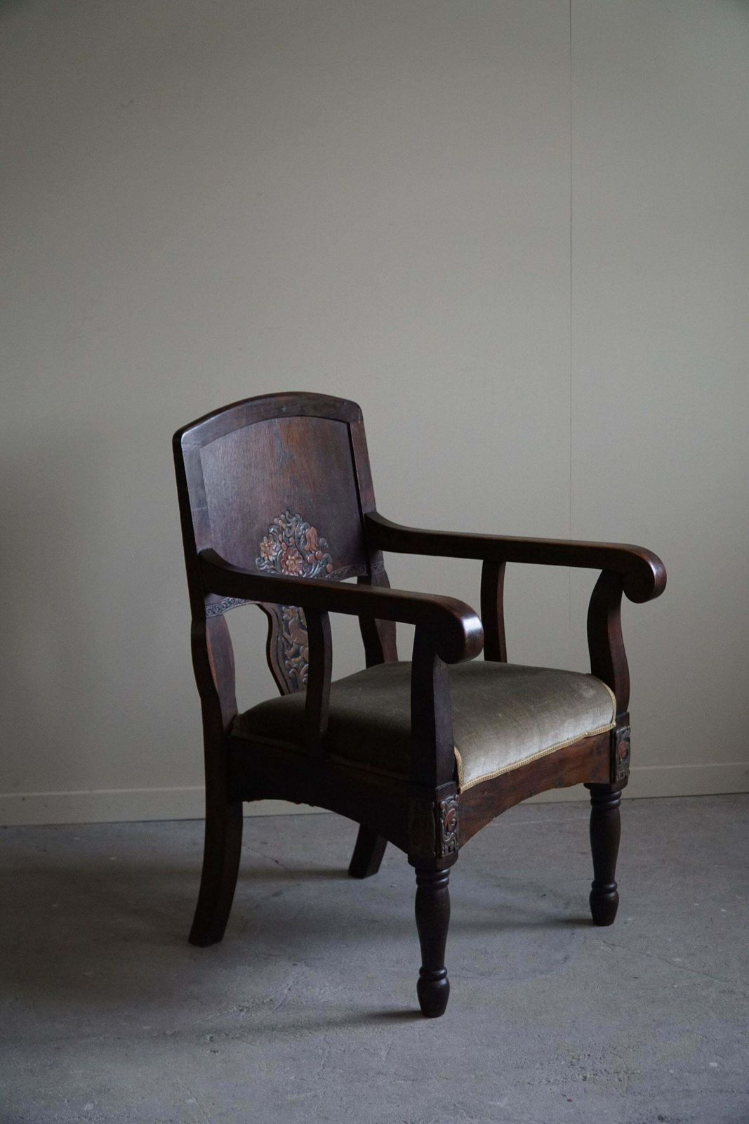 photo vinterior Hand Carved Armchair In Oak & Velvet, Danish Cabinetmaker, Jugendstil, 1939