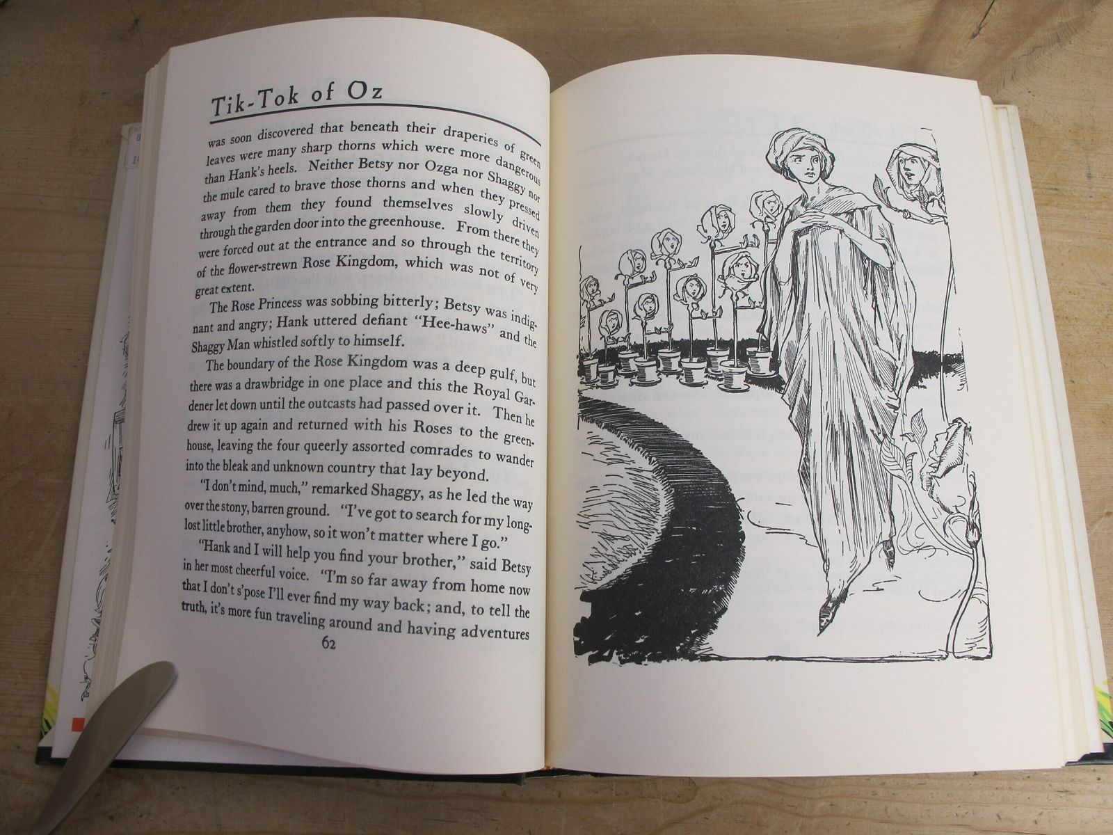 Tik Tok Of Oz By L Frank Baum. Rare   The Reilly & Lee Company   1956 White Edition. Hardback With Fabulous Illustrations! photo vintage