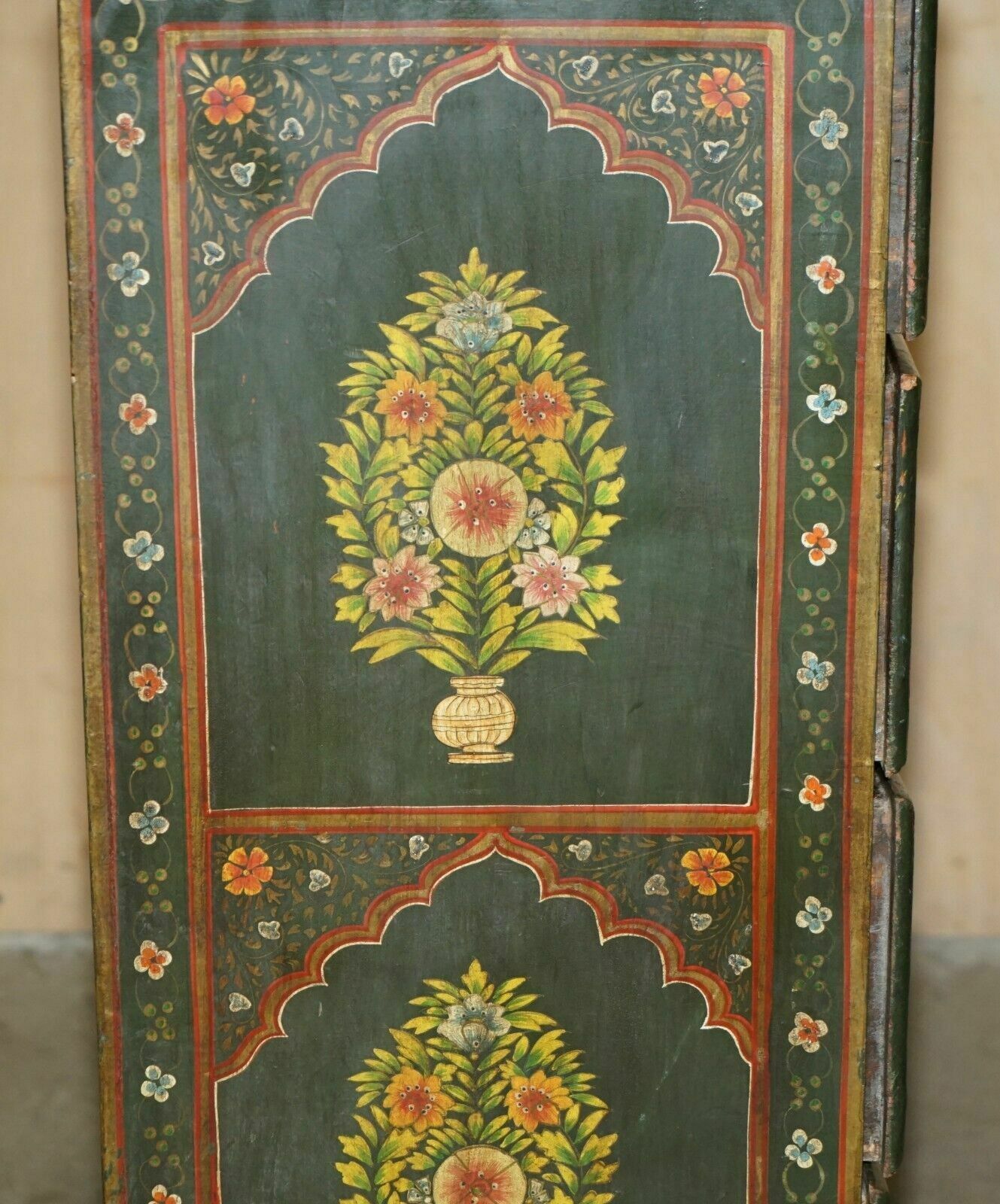 photo vinterior Antique Swedish Hand Painted Green Floral Two Over Three Chest Of Drawers