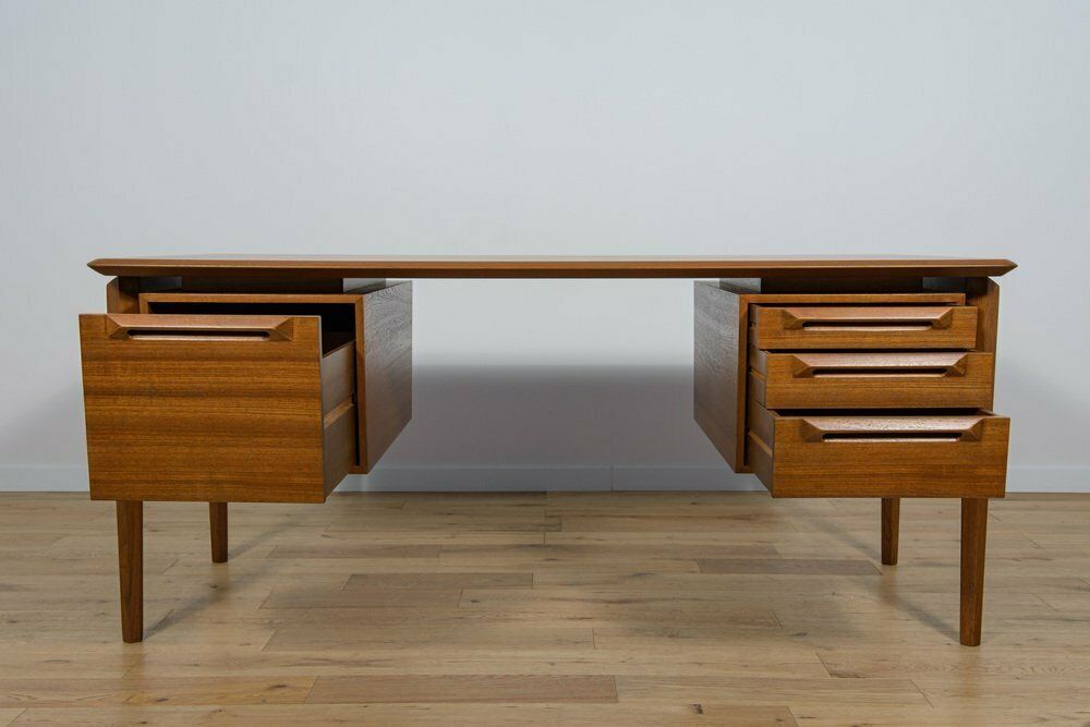 4183.0 Mid Century Teak Desk By Ib Kofod Larsen For Seffle Möbelfabrik, Sweden, 1950s photo