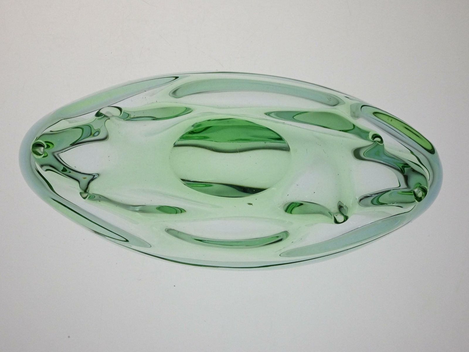 photo furniture Rare Vintage Czech Green Glass Bowl, Skrdlovice Glasswork, Jan Beranek Design, Czech Glass, Vintage Glass Bowl, Green Bowl, Antique Bowl