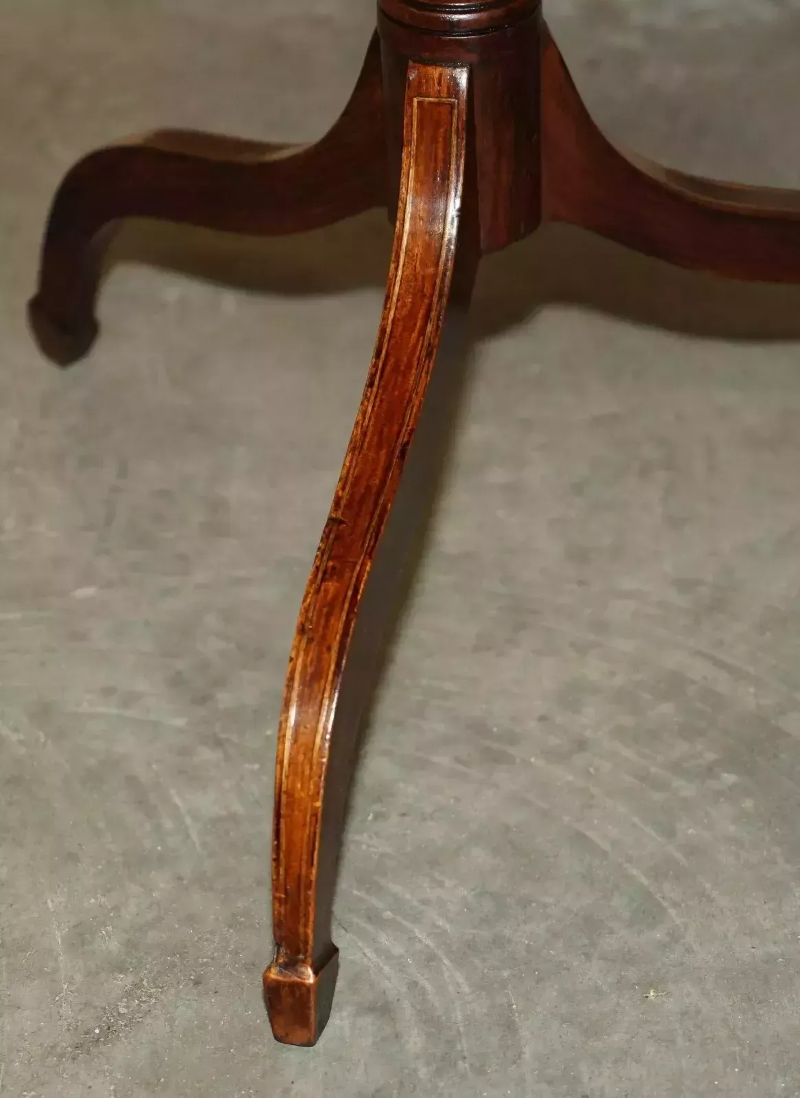 photo furniture Mahogany Octagonal Brown Leather Gold Leaf Tripod Side End Lamp Wine Table