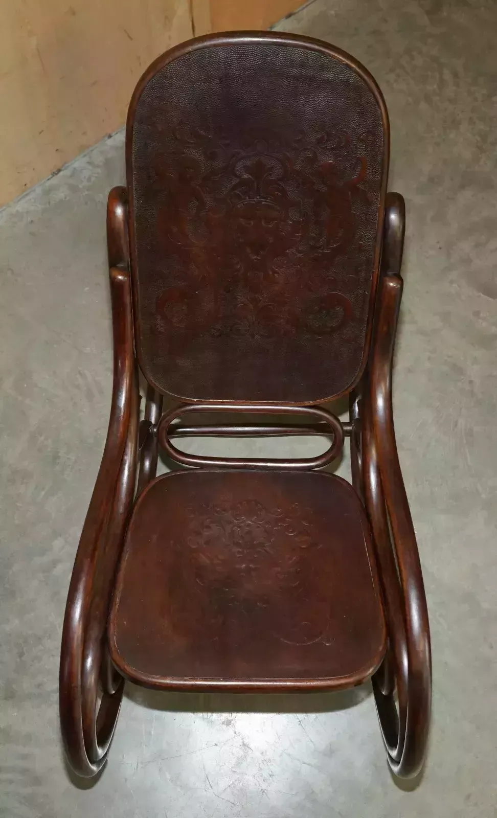 Exquisite Victorian Thonet Rocking Chair With Cherub Carved Back & Seat Panels photo buy