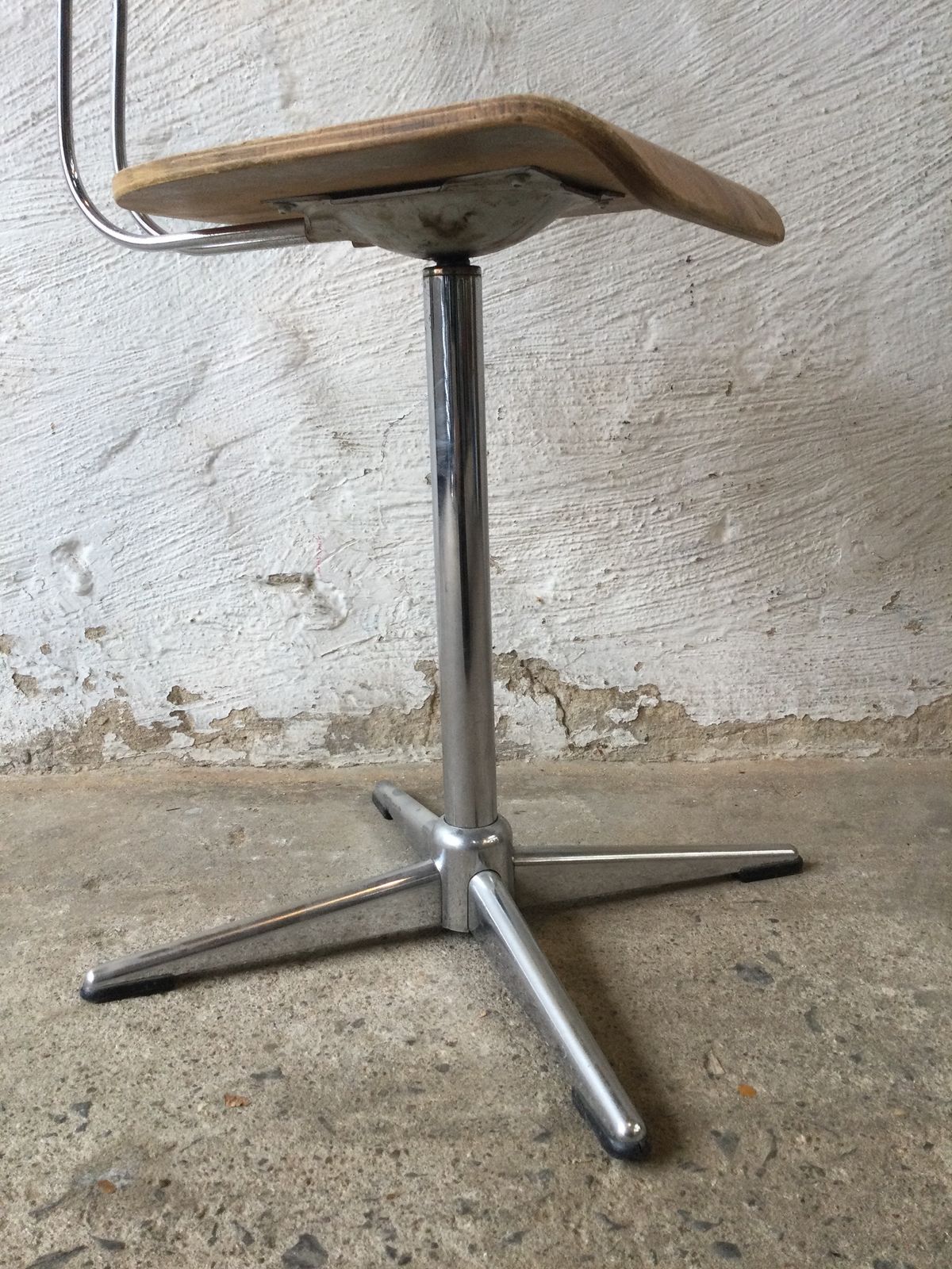 64.0 Office Chairs photo