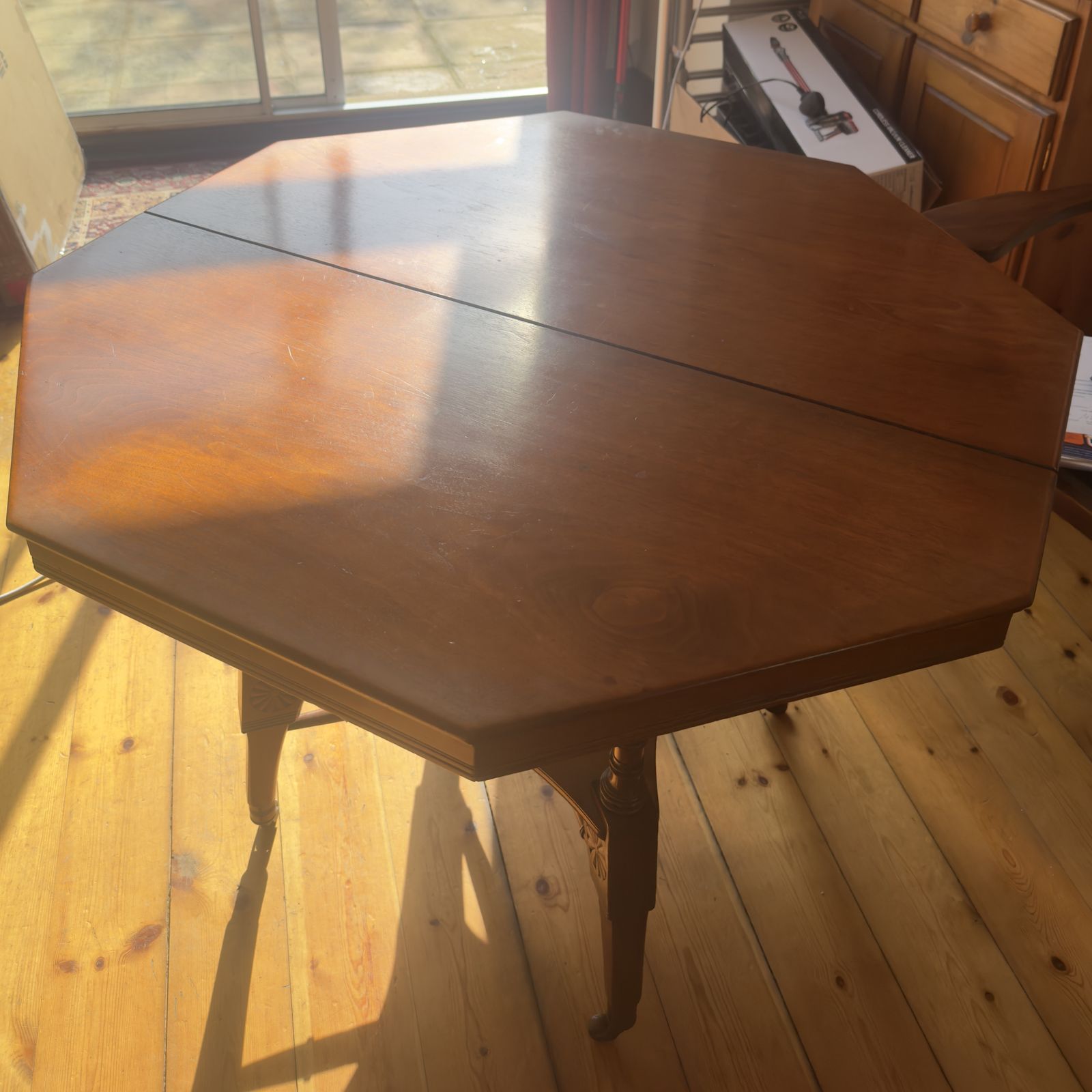 Arts And Crafts Walnut C.1880 Table And 6 Chairs