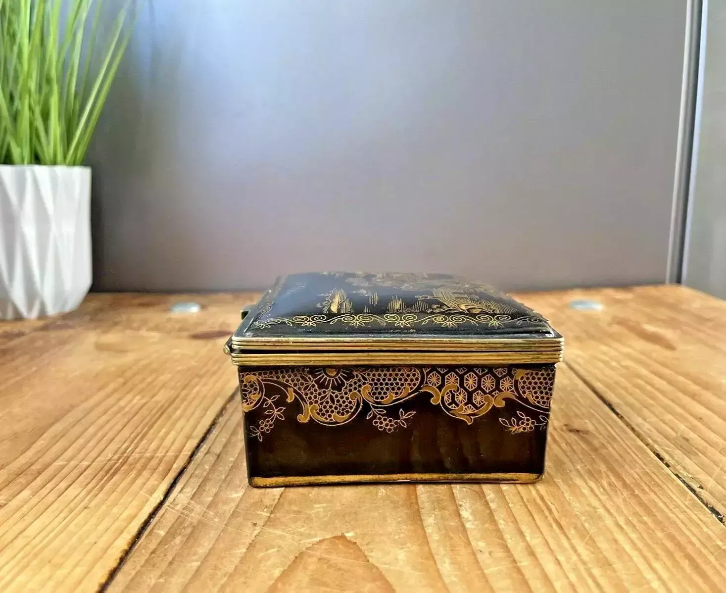 Antique Porcelain Black & Gold Chinoiserie Oriental Hinged Lid Box Thomas Goode photo buy
