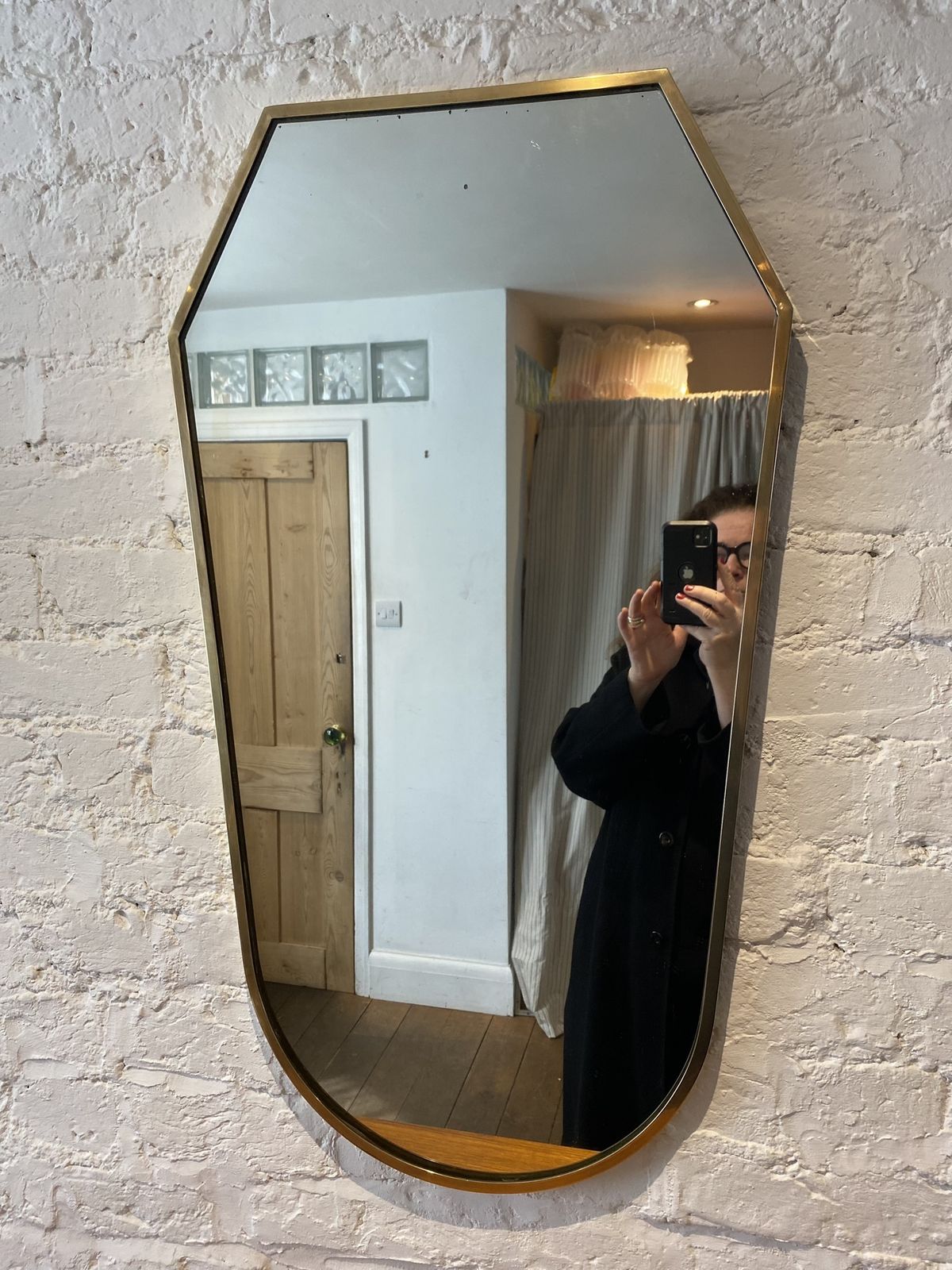 photo furniture Mid Century Hollywood Regency Italian Brass Framed Mirror, 1950s