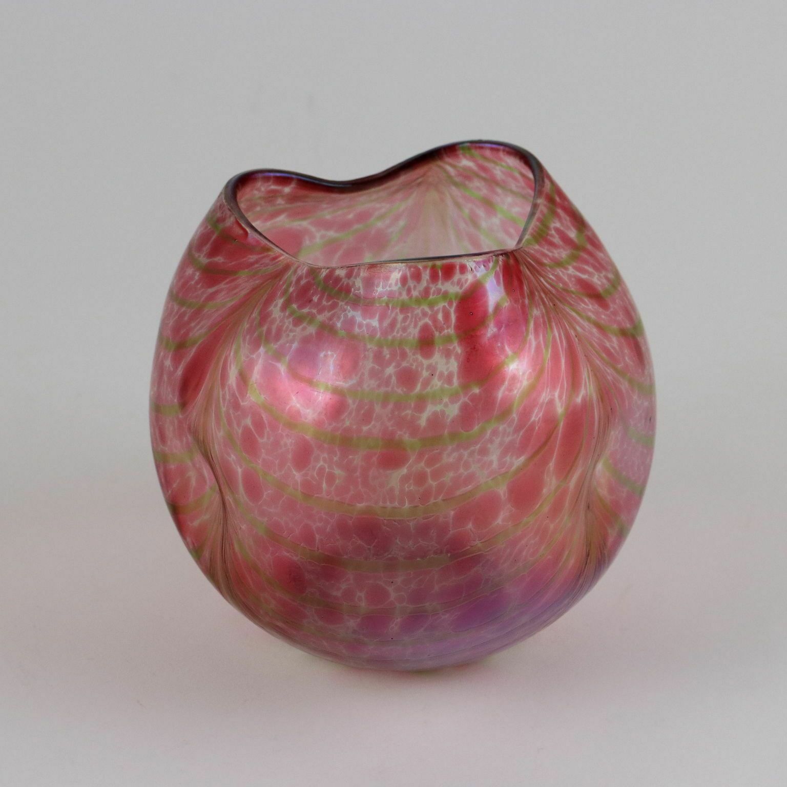 Antique Vase Loetz Style Glass Austria XX Century photo vinterior