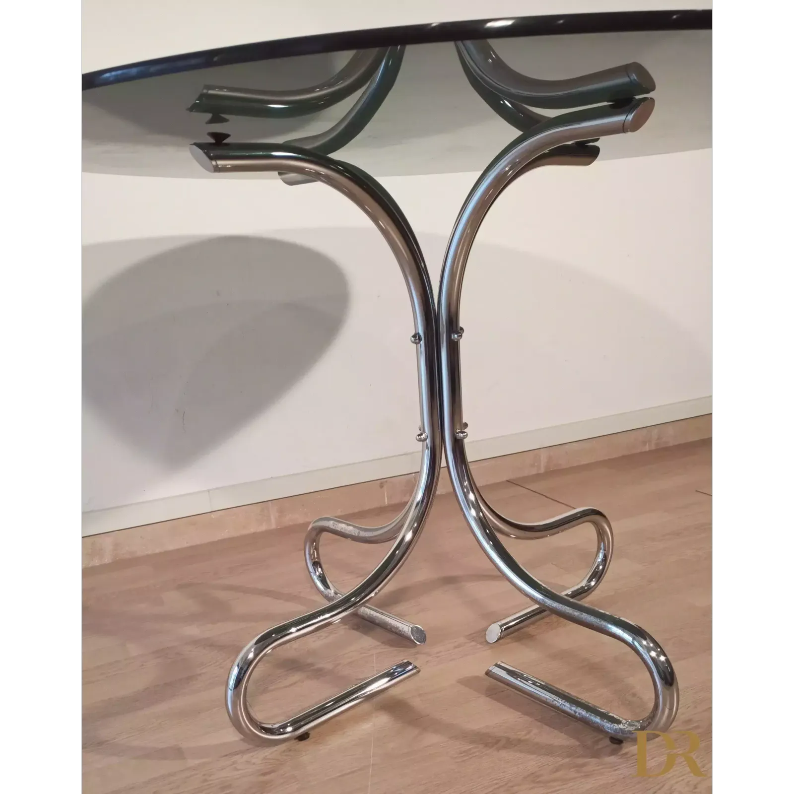 photo vintage Mid Century Chrome Steel Coffee Table With Round Smoked Glass Top, Italy