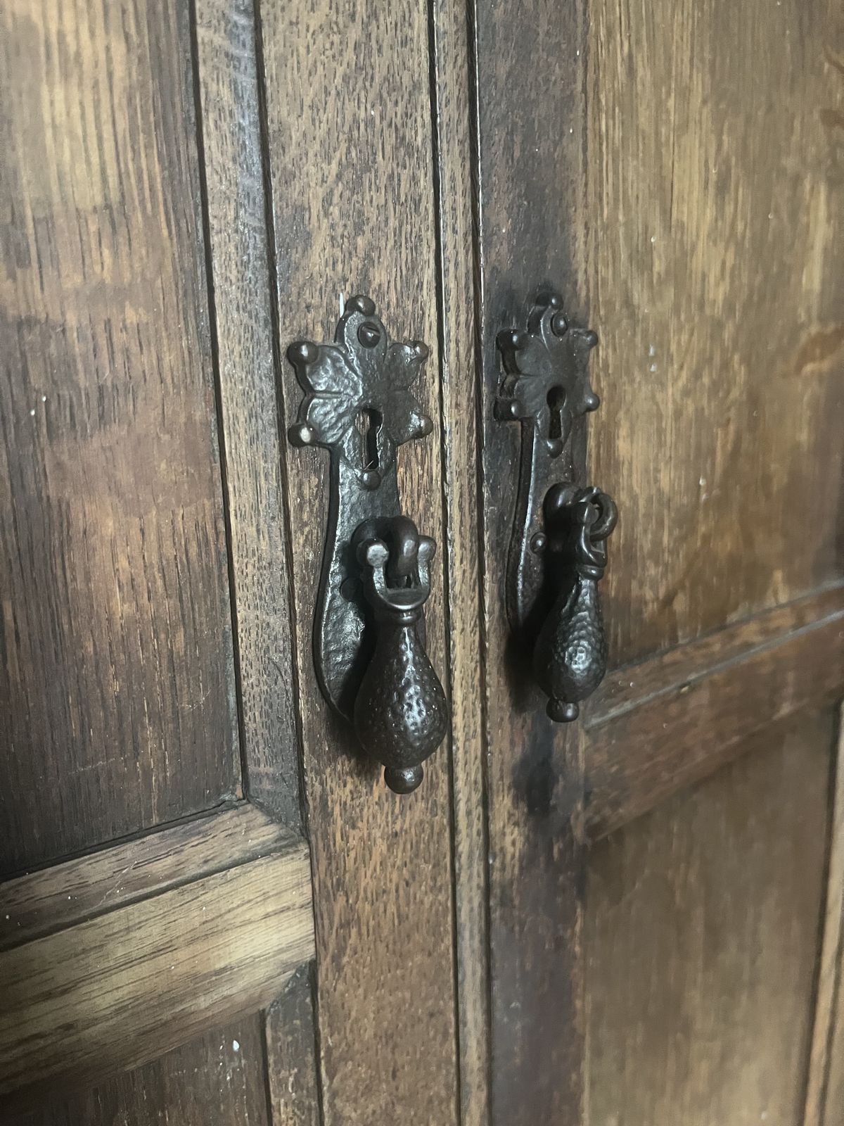 Jacobean Style Era Oak Wardrobe photo Furniture