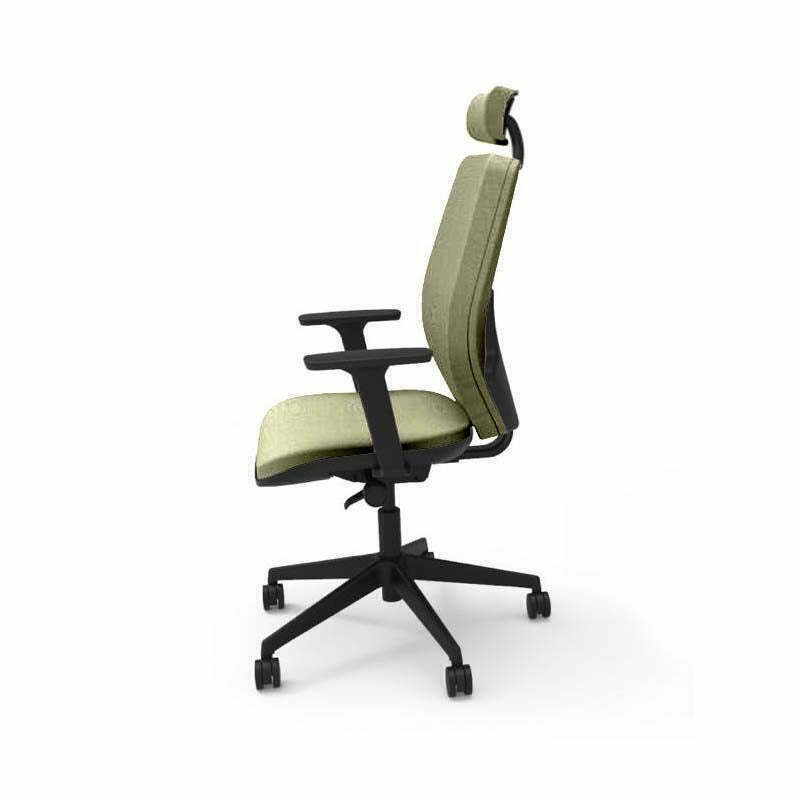 photo vinterior The Office Crowd: Hide Office Chair With Headrest   Refurbished
