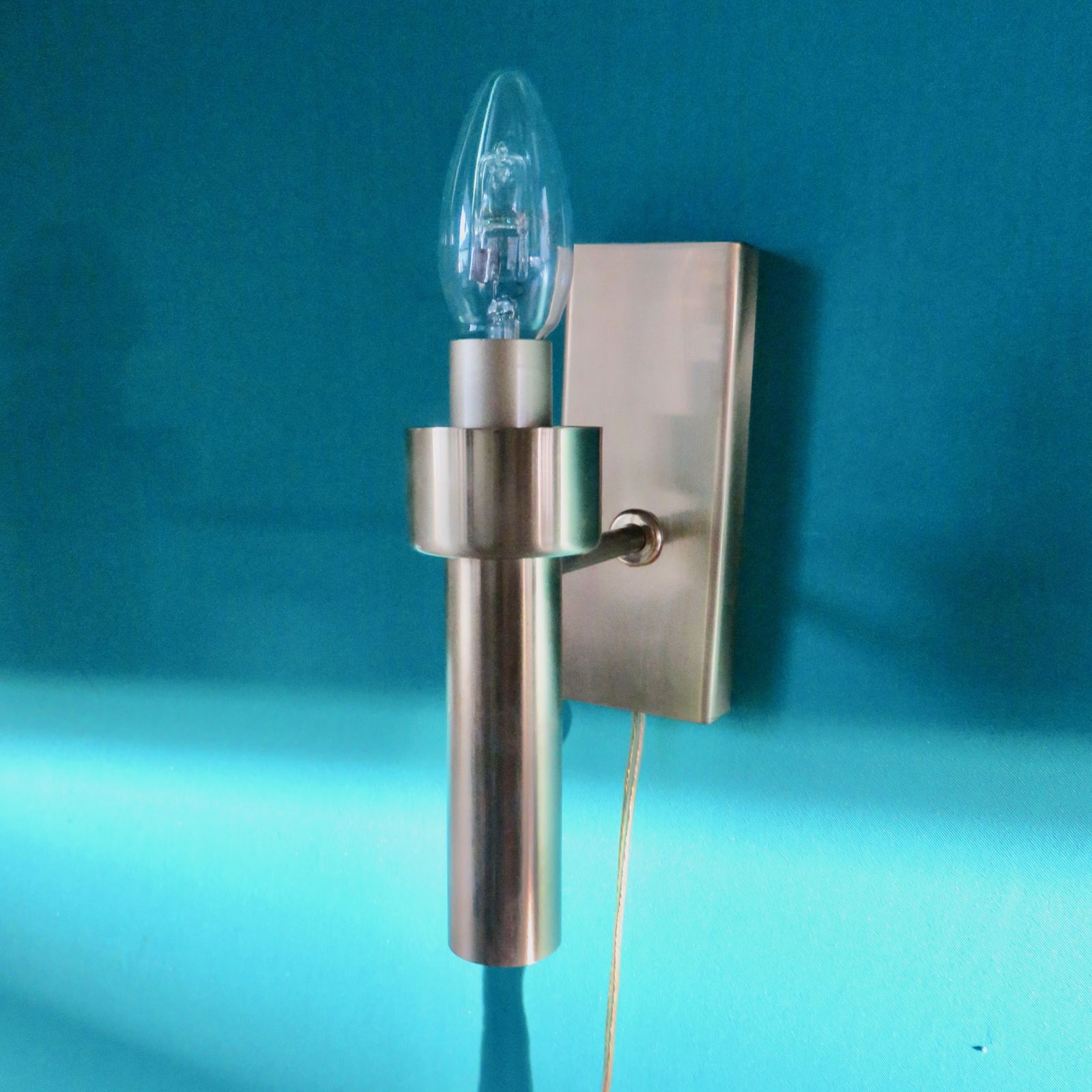 Brushed Brass Wall Lamp With “Vitrika” Green Glass Shade. Denmark 1980 photo vinterior