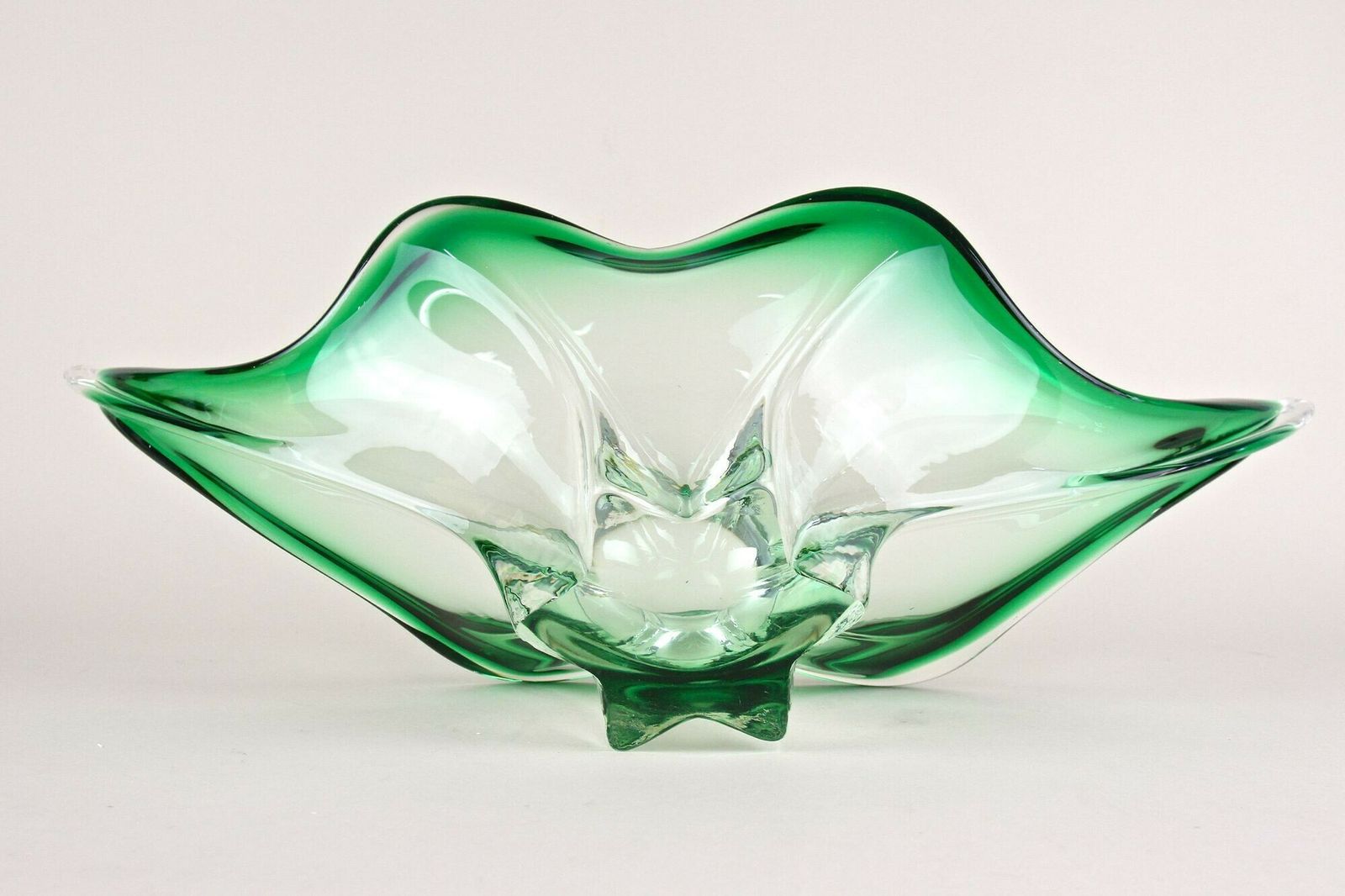 photo vinterior Mid Century Modern Murano Glass Bowl, Green/ Clear Tones   Italy Ca. 1960