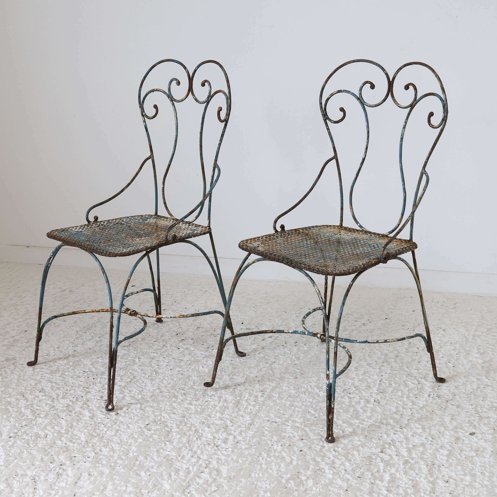 Pair Of Early 20th C Pretty Wrought Iron Painted Garden Chairs photo Furniture