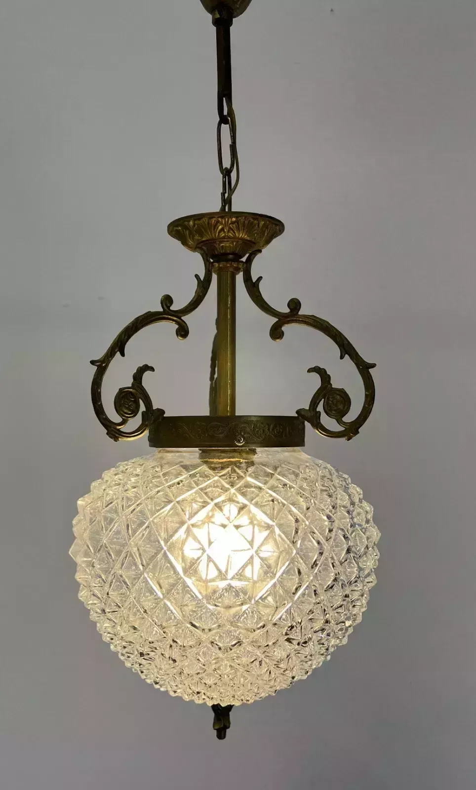 photo furniture Stunning Ceiling Lamp Made Of Brass And Pressed Crystal Pendant Chandelier