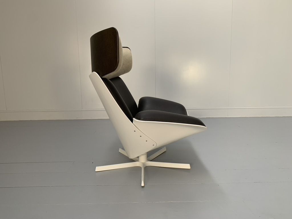 B&B Italia “Almora” Lounge Armchair & Footrest – In Merino & Grey Leather photo vinterior