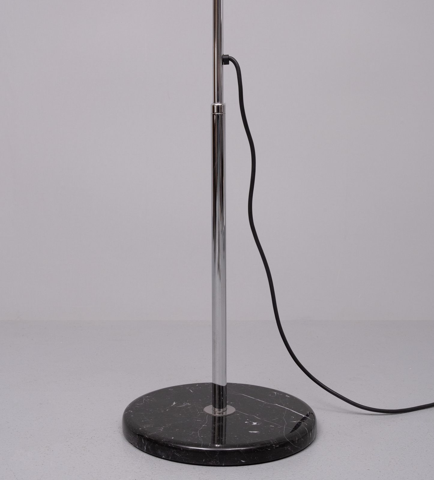 ‘Mezzaluna’ Floor Lamp, Bruno Gecchelin For Skipper 1970s Italy photo vinterior