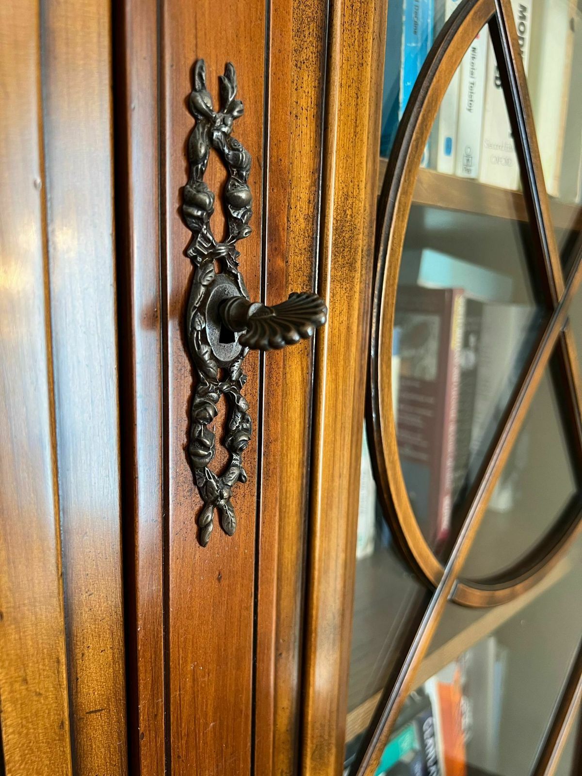 Beautiful Louis Phillippe Style Bookcase In Perfect Condition photo vinterior