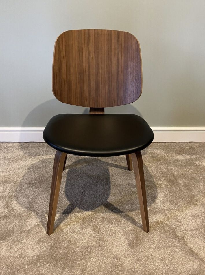 photo furniture Boconcept Aarhus Dining Chairs Walnut & Black Leather Set Of Four