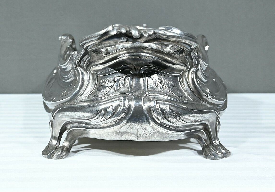 photo furniture Silvered Bronze Planter, Victor Saglier, Art Nouveau – Late 19th Century