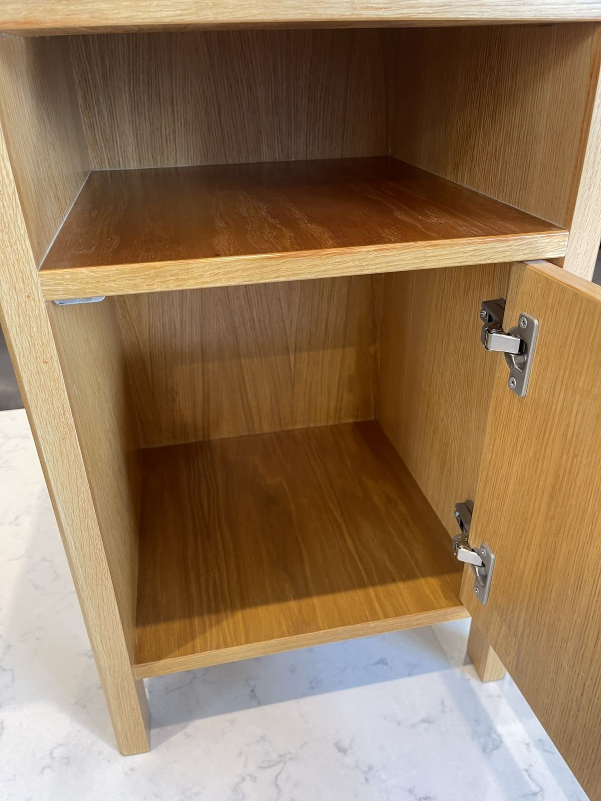 Oak Bedside Cabinet With Oak Veneer Panels And Solid Oak Lipping, Legs And Frame photo 219.0