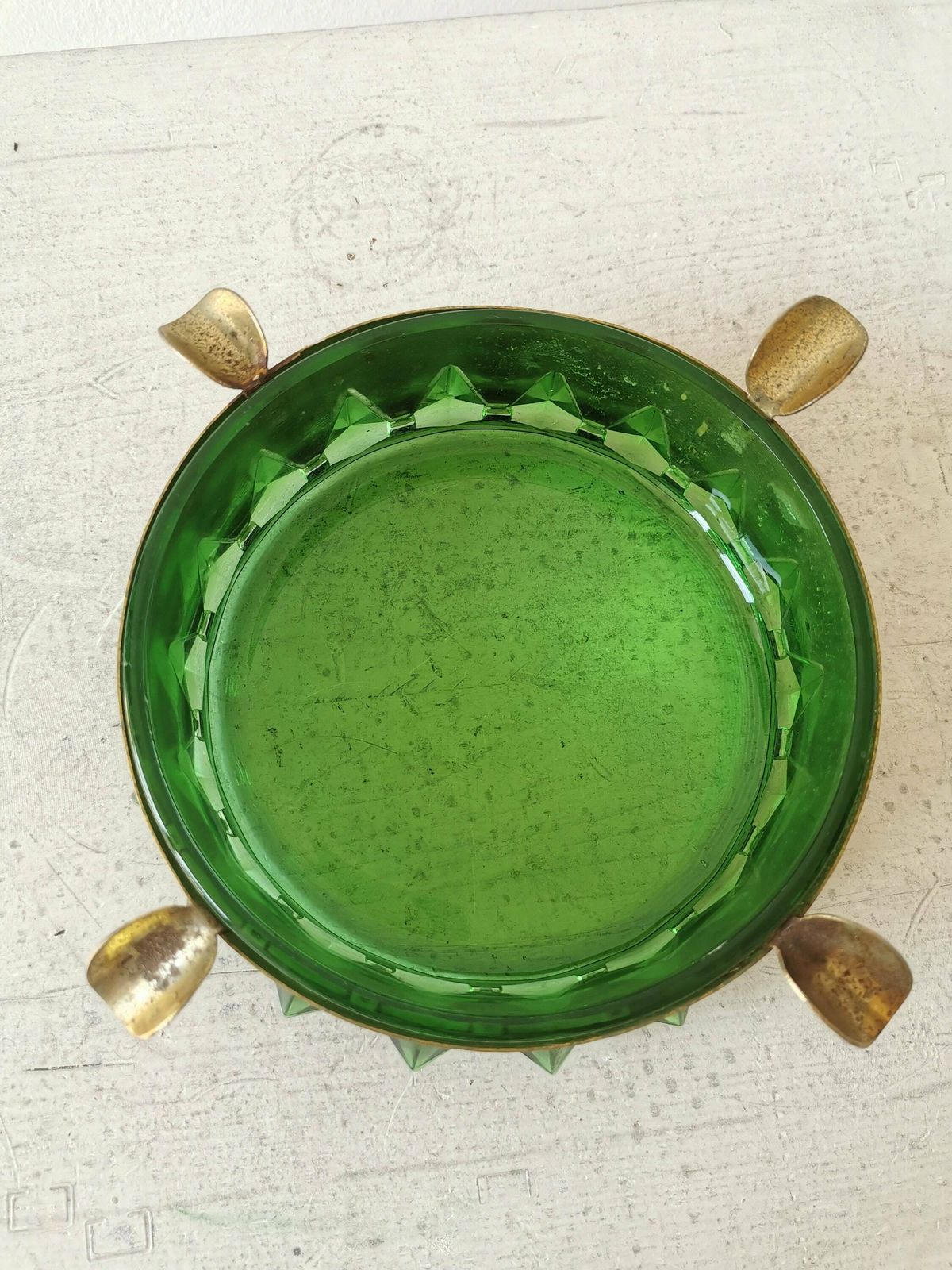 Vintage Green And Gold Crystal Ashtray / Mid Century Modern Glass Round Ashtray 1960s photo 90.0