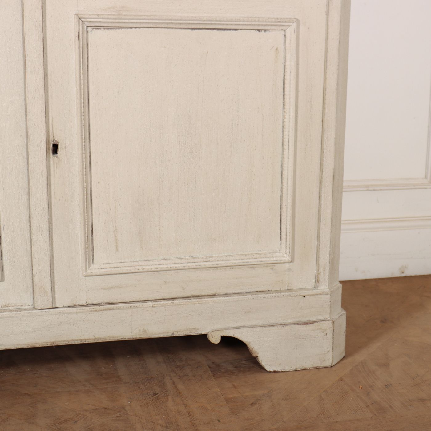 photo furniture 19th Century Italian Painted Bookcase
